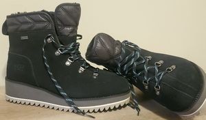 UGG Women's Birch Lace-Up Snow Boot